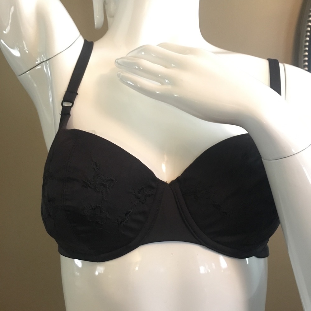 NWT Victoria’s Secret bra🖤